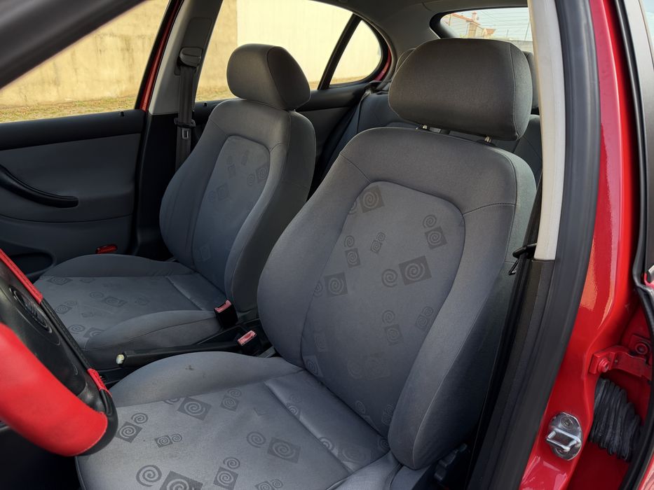 SEAT Leon 1.6 105cv – 108 mil km – Estado Impecável
