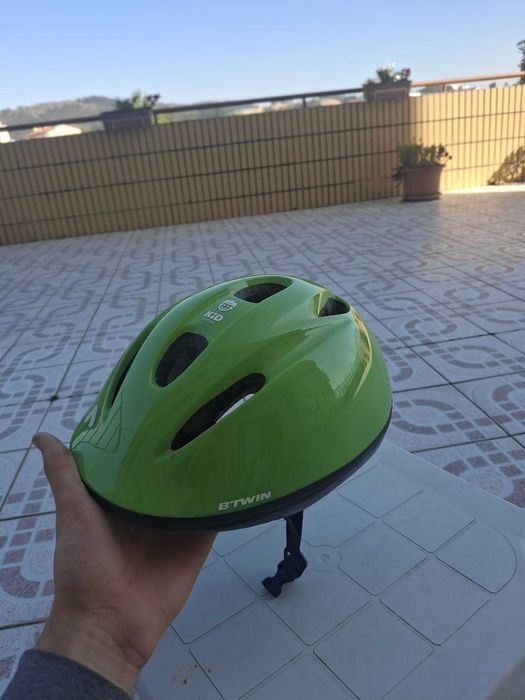 Bicicleta infantill c/ capacete