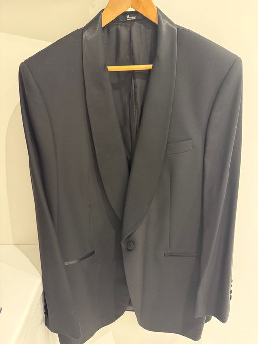 продам смокінг чорний класичний Voronin 54-56 р.