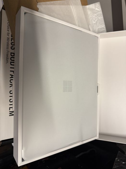 Laptop Microsoft Surface copilot + pc 13” X Plus NOWY