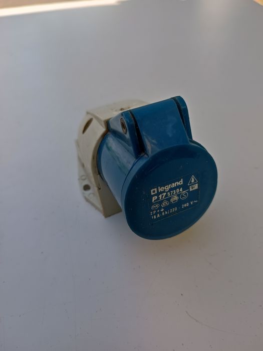 Adaptadores de corrente elétrica