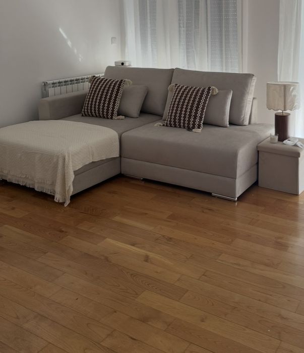 Sofá com chaise longue como novo