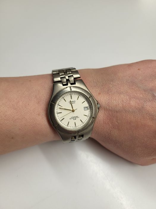 Жіночий наручний годинник Casio MTH-1018 Titanium