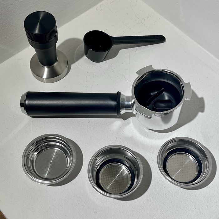 Delonghi портафільтр темпер кошик 51мм