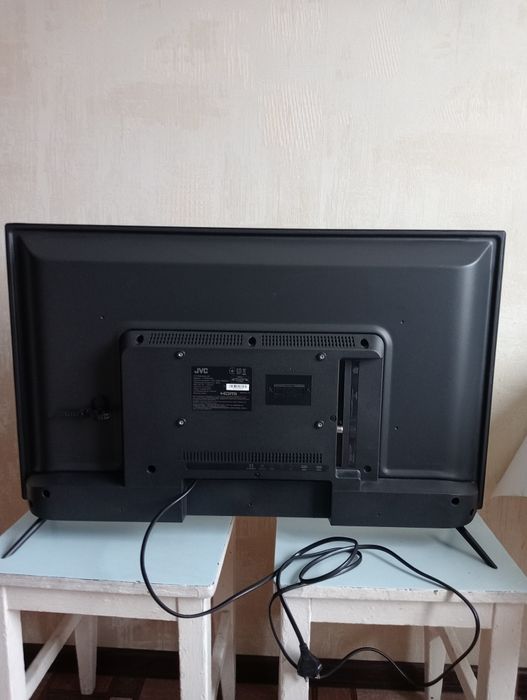 Смарт телевизор JVC 32"