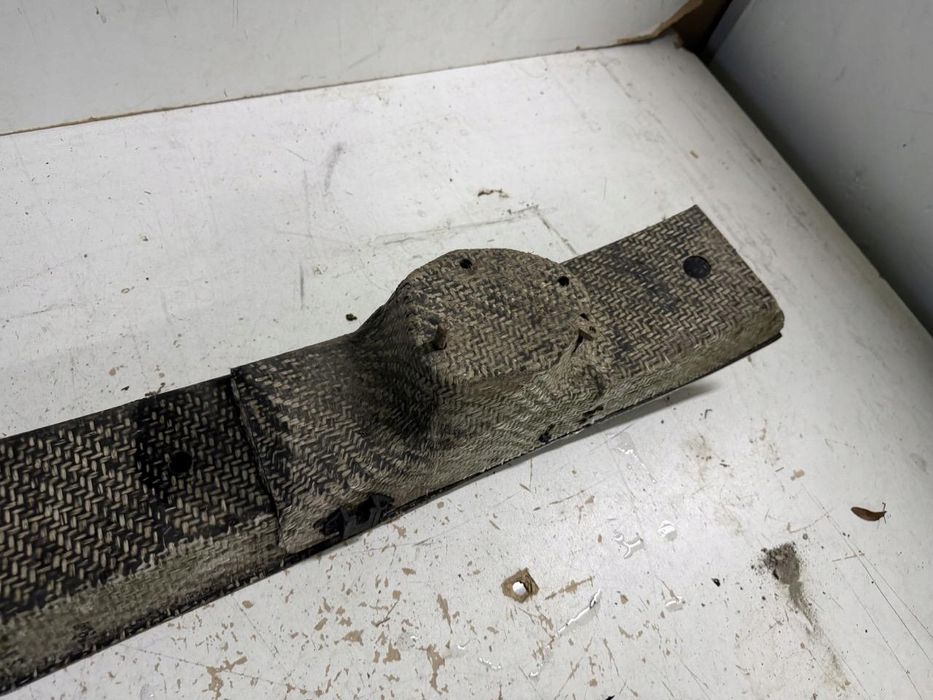 belka tył bmw m3 e46 00- carbon