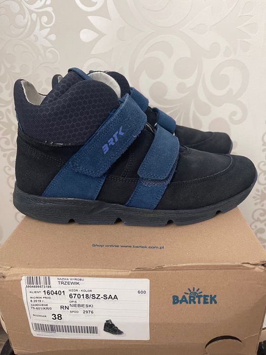 Снікерси, кросівки BARTEK, GEOX 38 р.