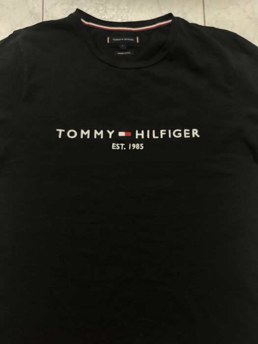 Tommy Hilfiger big logo tee