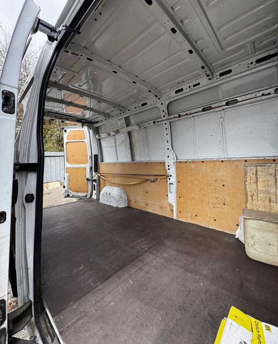 Вантажне таксі. Вантажні перевезення КИЇВ. Доставка вантажу