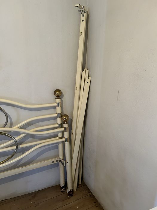 Cama de FERRO ANTIGA