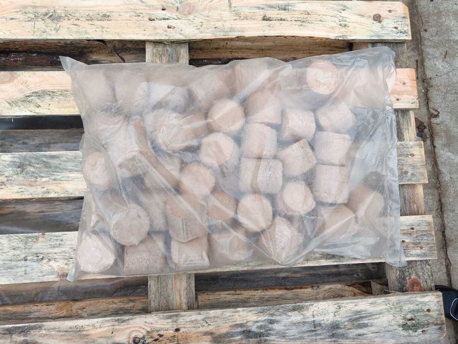 Brykiet opałowy z trocin liściastych