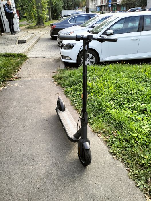 Електросамокат Ninebot