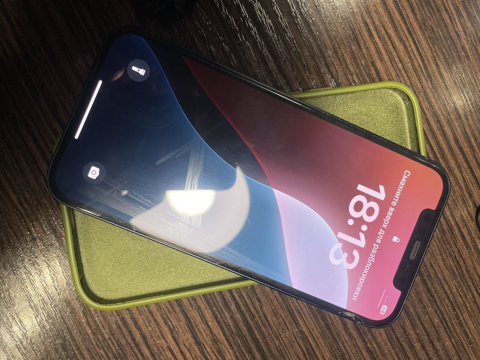 Продам iPhone 12