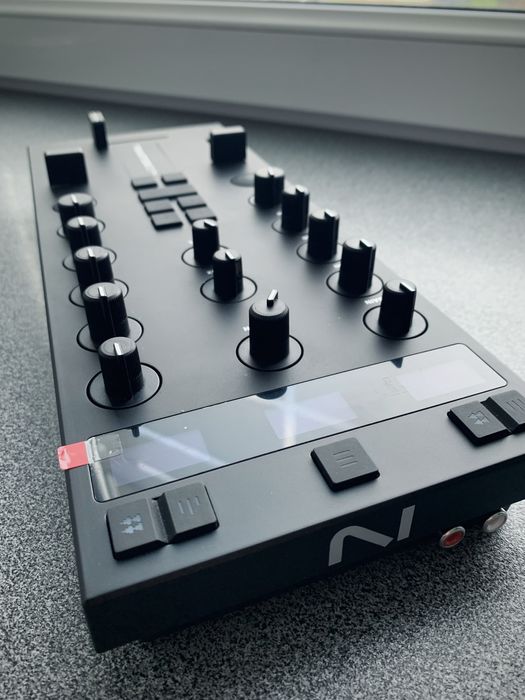 Traktor Kontrol Z1 MK2