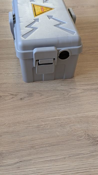 Zewnętrzna skrzynka elektryczna Hrensav