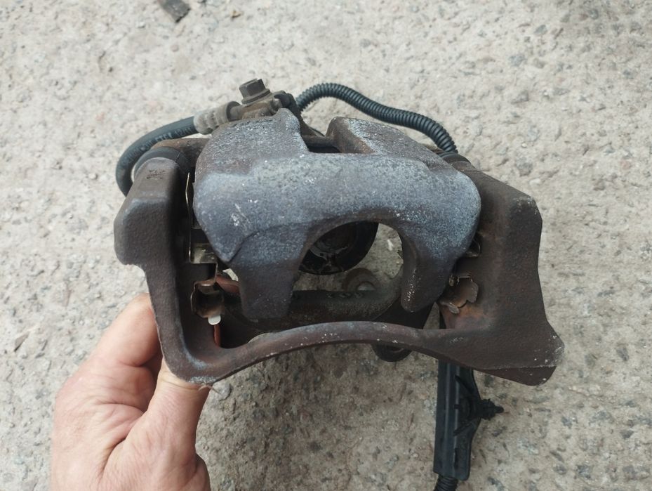 Супорта Passat B6 B7 CC
