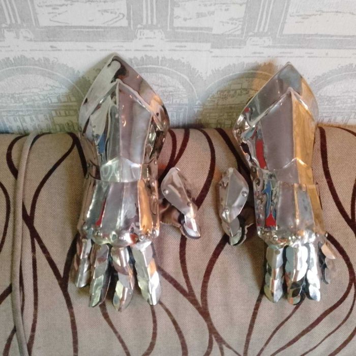 Перчатки рыцарские. Для сражений или декора.