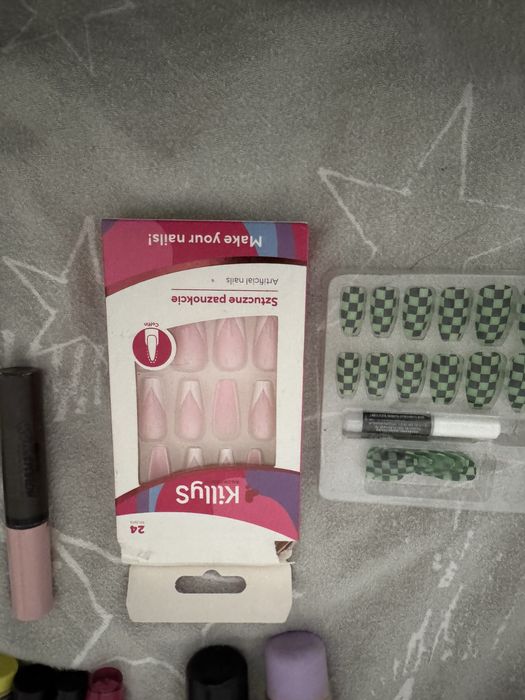 Oddam nieużywane kosmetyki za karmę dla kota lub psa!