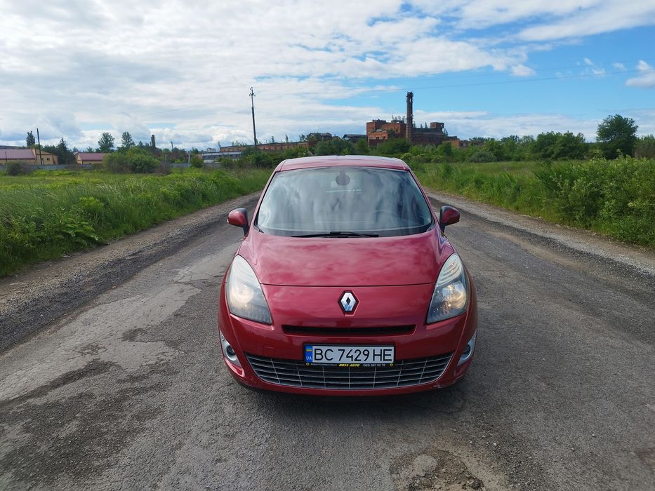 Рено Гранд Сценік автомат