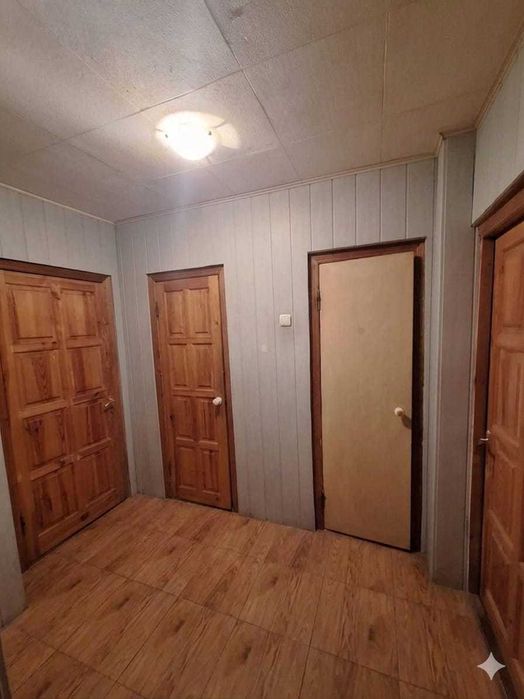 Срочно продам 4 к.кв.по ул.Дмитриевская 5