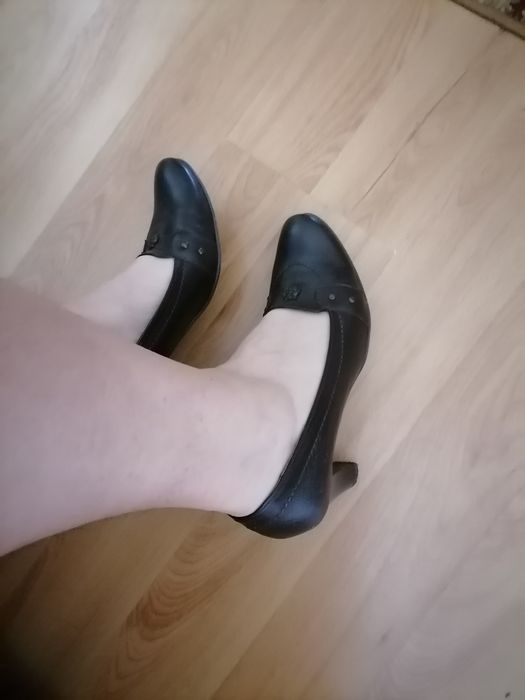 Brązowe buty na obcasie