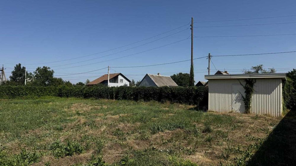Продаж земельної ділянки під житлову забудову, площа 25 соток