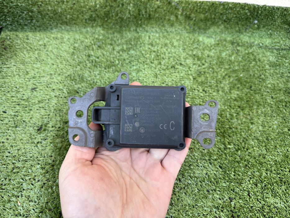 Toyota Lexus usa дистронік радар датчик 88210-06090