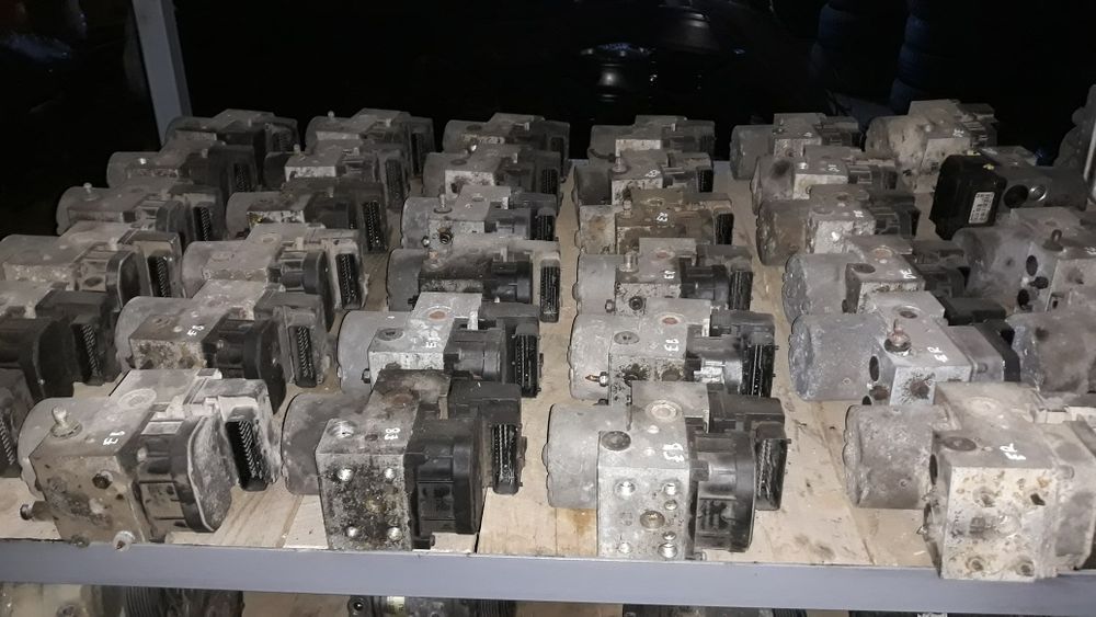 Блок ABS Opel Astra H G J Vectra Omega  Zafira Signum Insignia