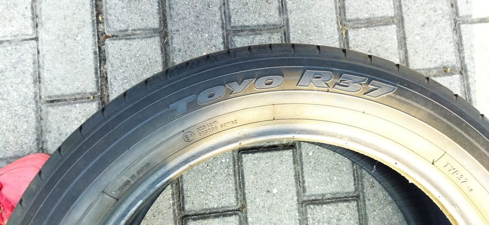 Opony Toyo R37 225/55 R18