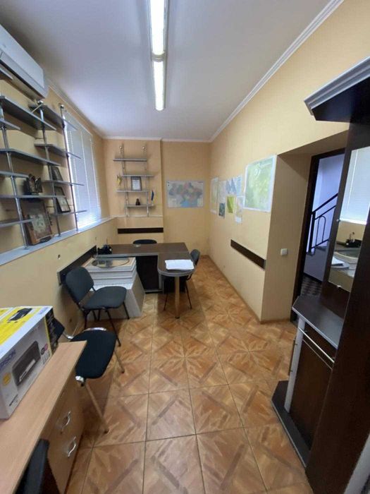 ПРОДАЖ КОМЕРЦІЙНОГО ПРИМІЩЕННЯ - двоповерхова адміністративна будівля . - Вид 2