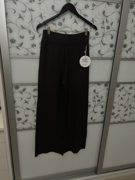 Шоколадні жіночі трикотажні штани