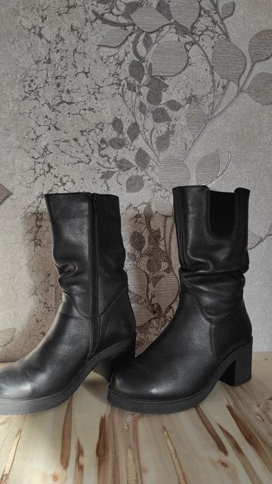 Кожаные полусапожки р38