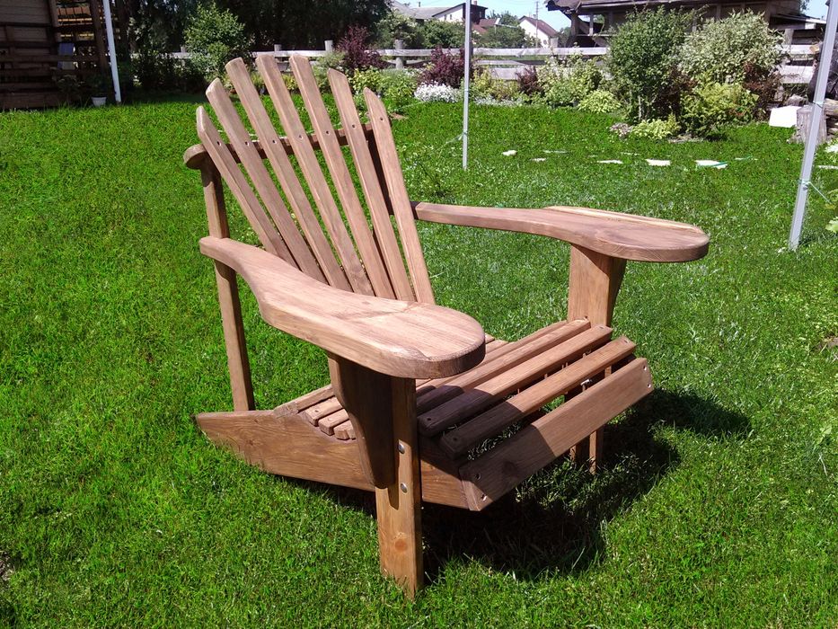 Дерев'яне крісло для аідпочинку Адірондак. Садові меблі.
