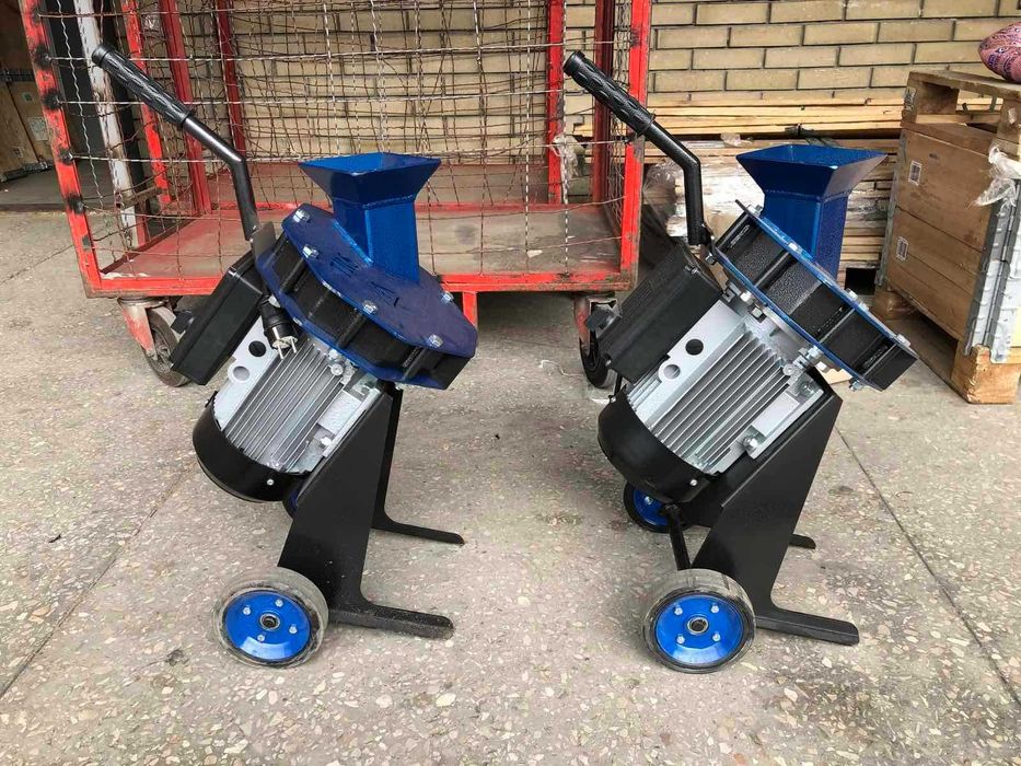 Rozdrabniacz gałęzi TRS. Rębak do drewna