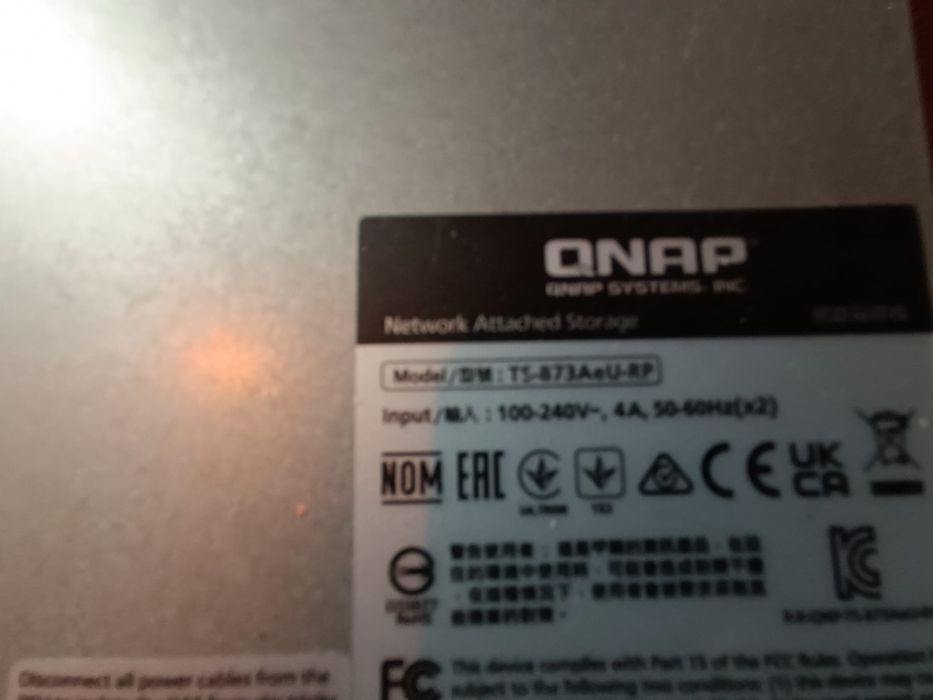 QNAP Rack NAS TS-873AeU-RP + 4x 10TB WD Red Plus (40TB) – Servidor Pro