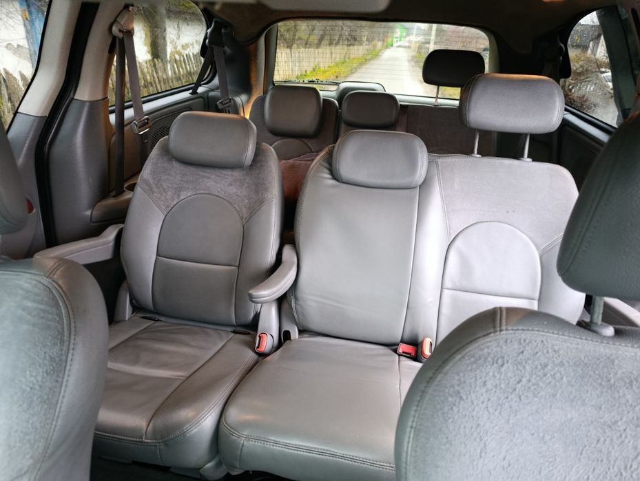 Крайслер Tawn & Country Limited 3.8i