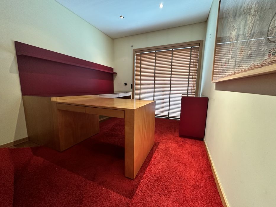 Mobiliário de escritório.