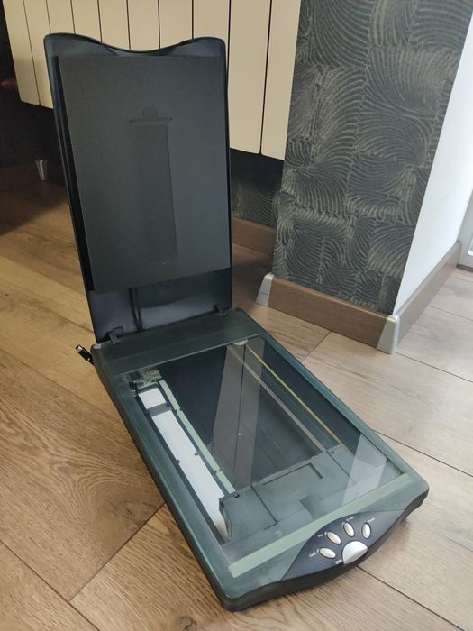 Сканер Mustek BearPaw 2448 TA Plus II