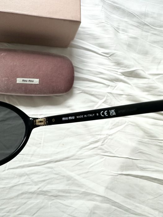 óculos de sol sunglasses preto black oval Miu Miu 04ZS