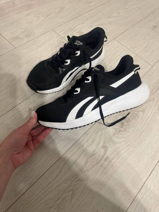 Reebok стан нових