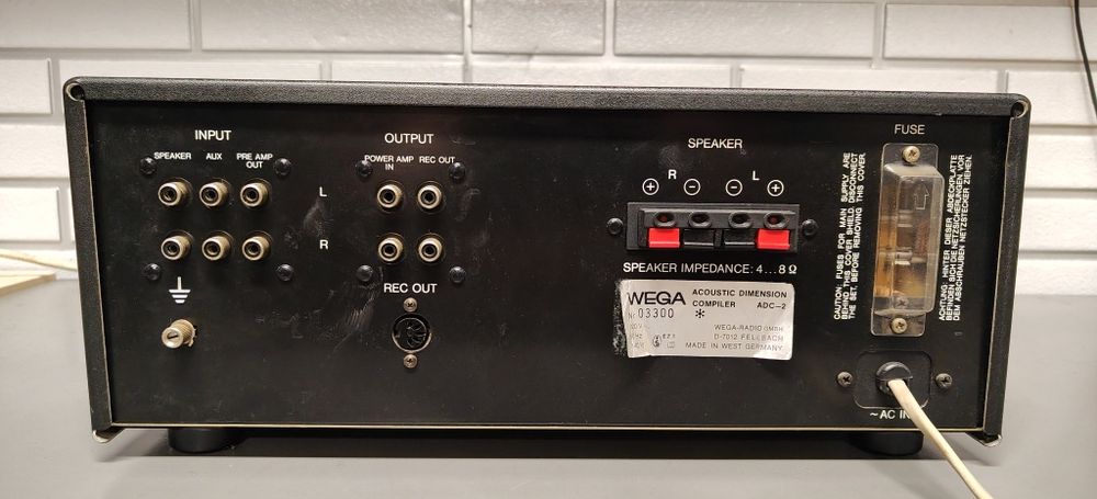 Wzmacniacz ACOUSTIC WEGA ADC-2. PreAmp