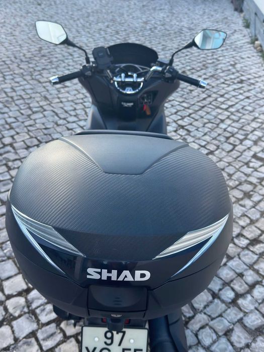 Honda PCX 125 + Top case SHADi - Muito bom estado