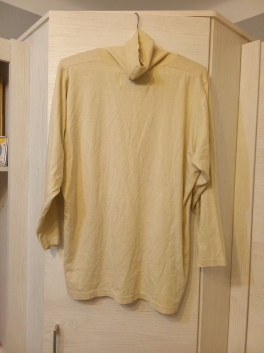 Beżowy golf z 3/4 rękawem