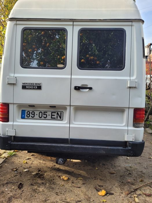Mercedes  Benz Mb100