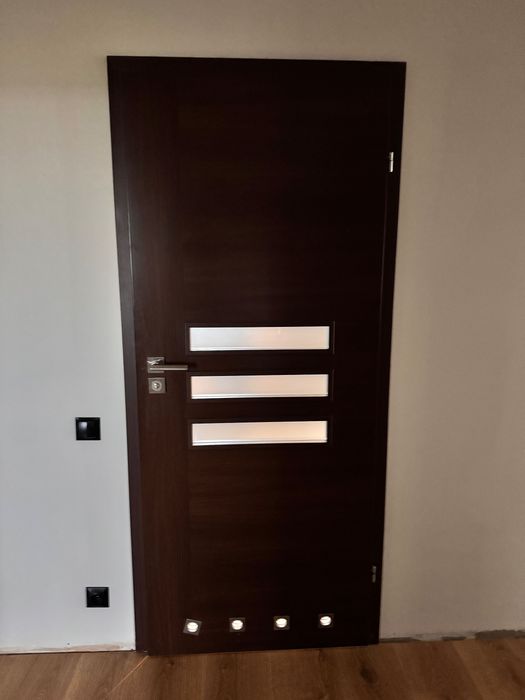 Drzwi komplet skrzydło + ościeżnica 80cm