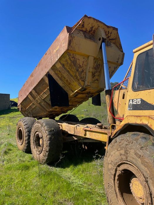 Dumper A25 impecável