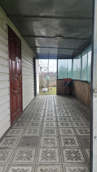 Продаж приватизованої  земельної ділянки з гостьовим будиночком