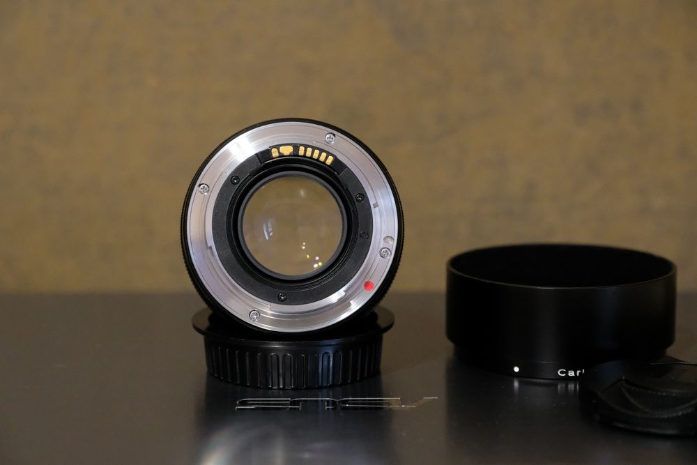 Шикарний Carl Zeiss Planar 1,4/50 ZE T* байонет Canon EF