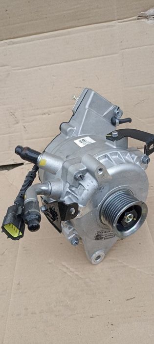 Kia Optima IV hybryda alternator 37390-2E960