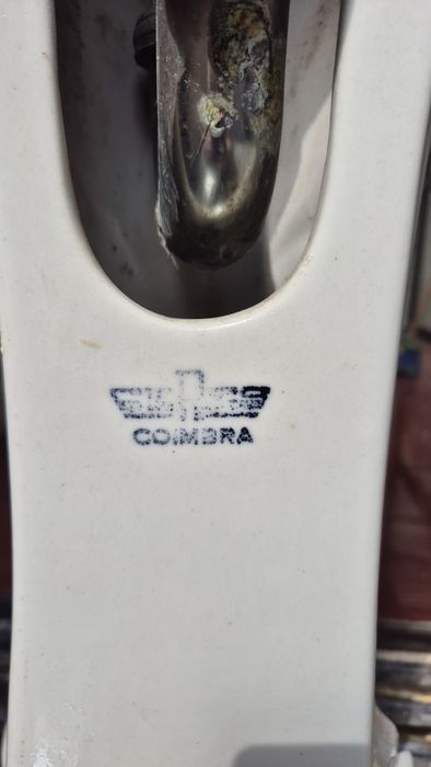 Lavatorio e sanita antigos